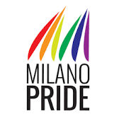 Logotipo de Milano Pride con colores del arcoíris y texto en negro, representando la diversidad y la inclusión.